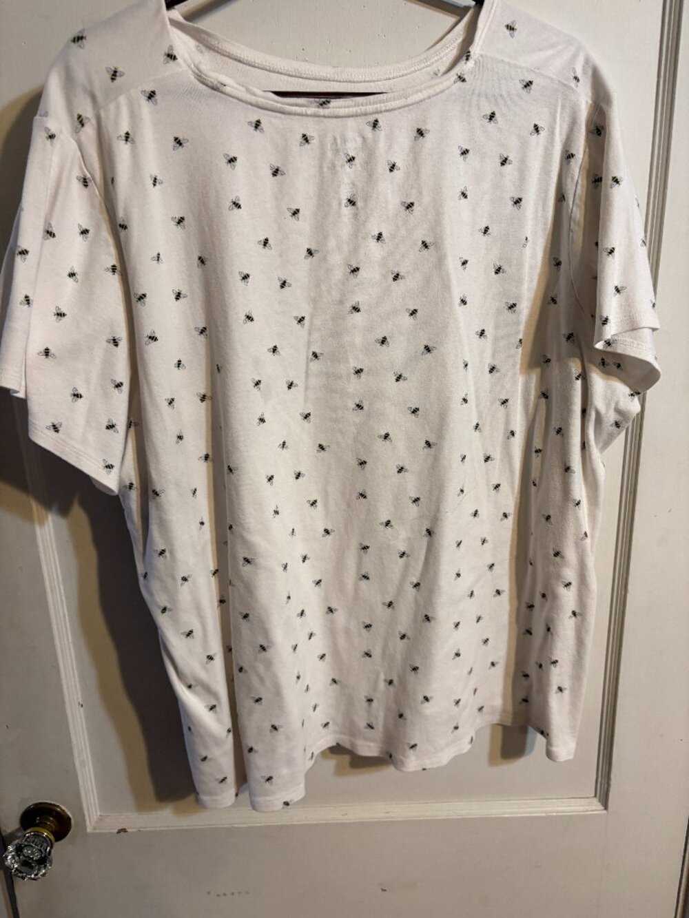 Croft & Barrow Size 3x White with Bees T-Shirt